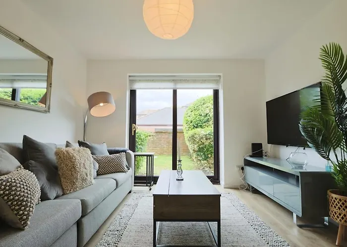 Caslon Court One Bedroom Flat *